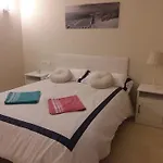 First Line Gelijkvloers App Apartment Estepona