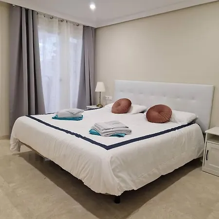 First Line Gelijkvloers App Estepona