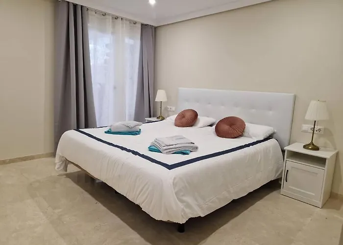 First Line Gelijkvloers App Estepona